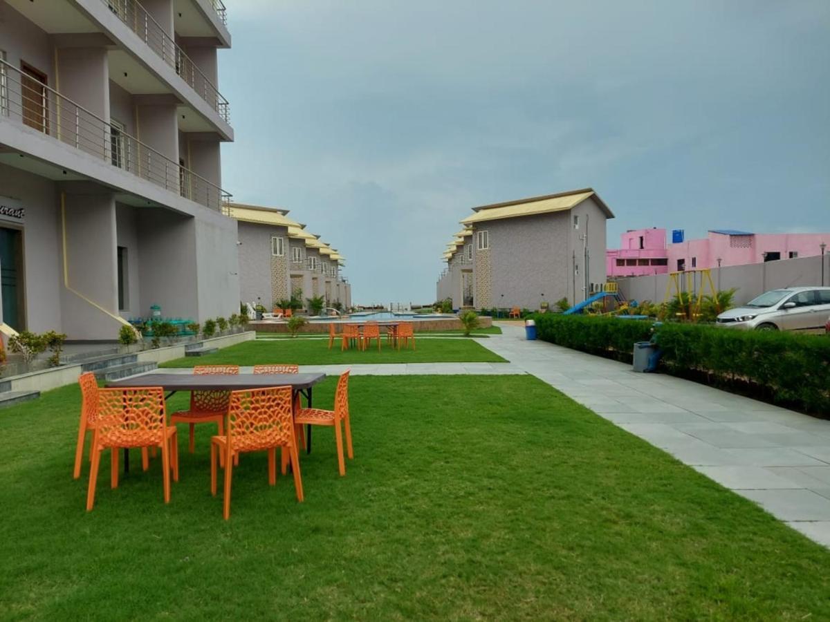 Parth King Beach Resort มันดราโมนี ภายนอก รูปภาพ