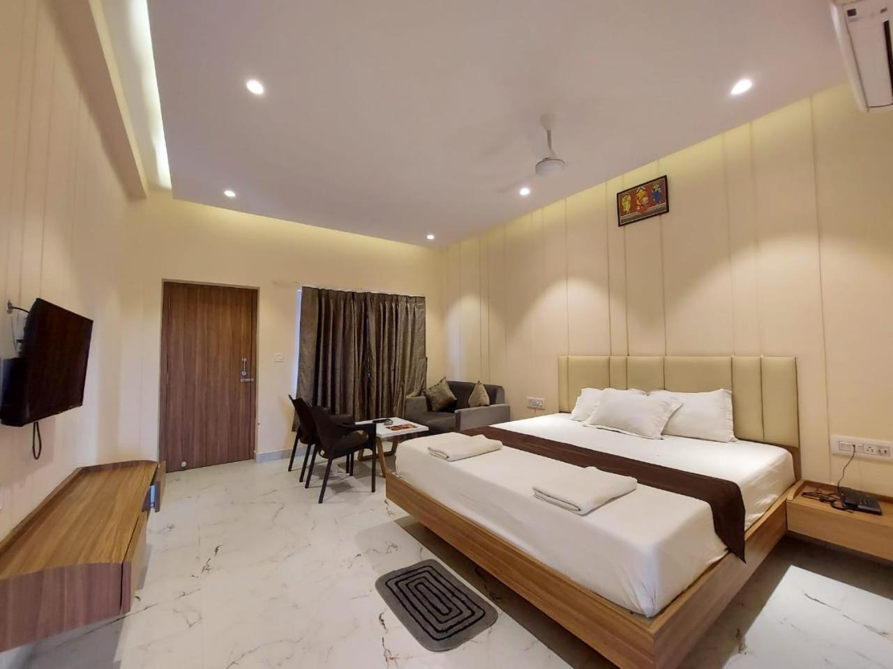 Parth King Beach Resort มันดราโมนี ภายนอก รูปภาพ