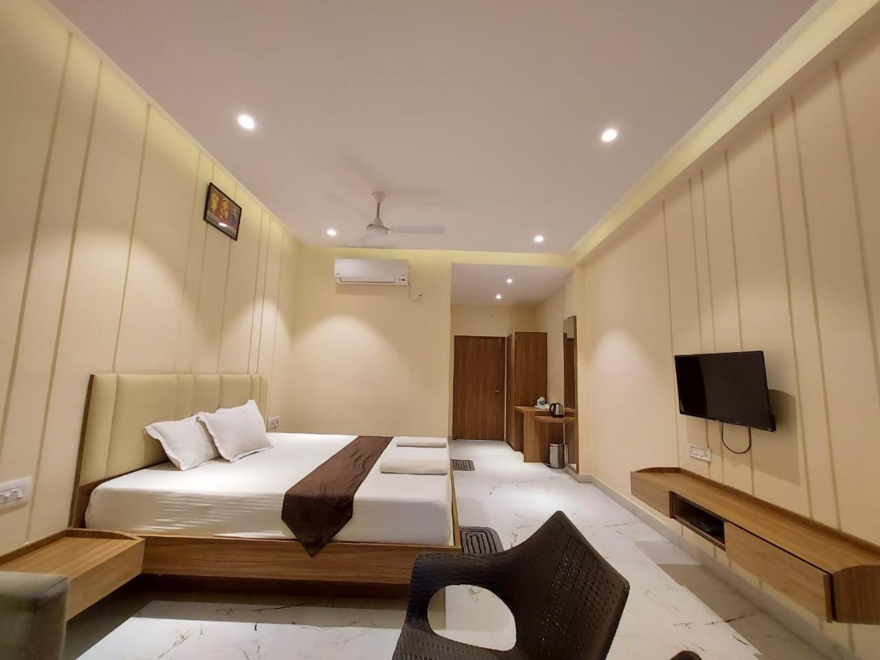 Parth King Beach Resort มันดราโมนี ภายนอก รูปภาพ