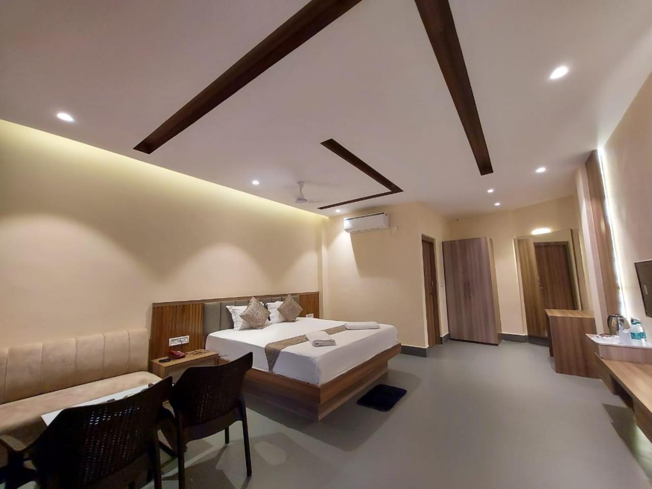 Parth King Beach Resort มันดราโมนี ภายนอก รูปภาพ