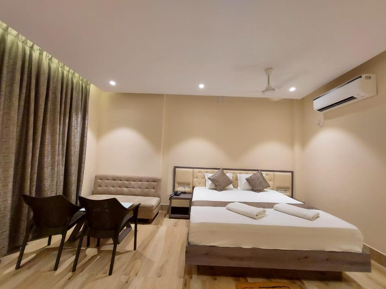 Parth King Beach Resort มันดราโมนี ภายนอก รูปภาพ