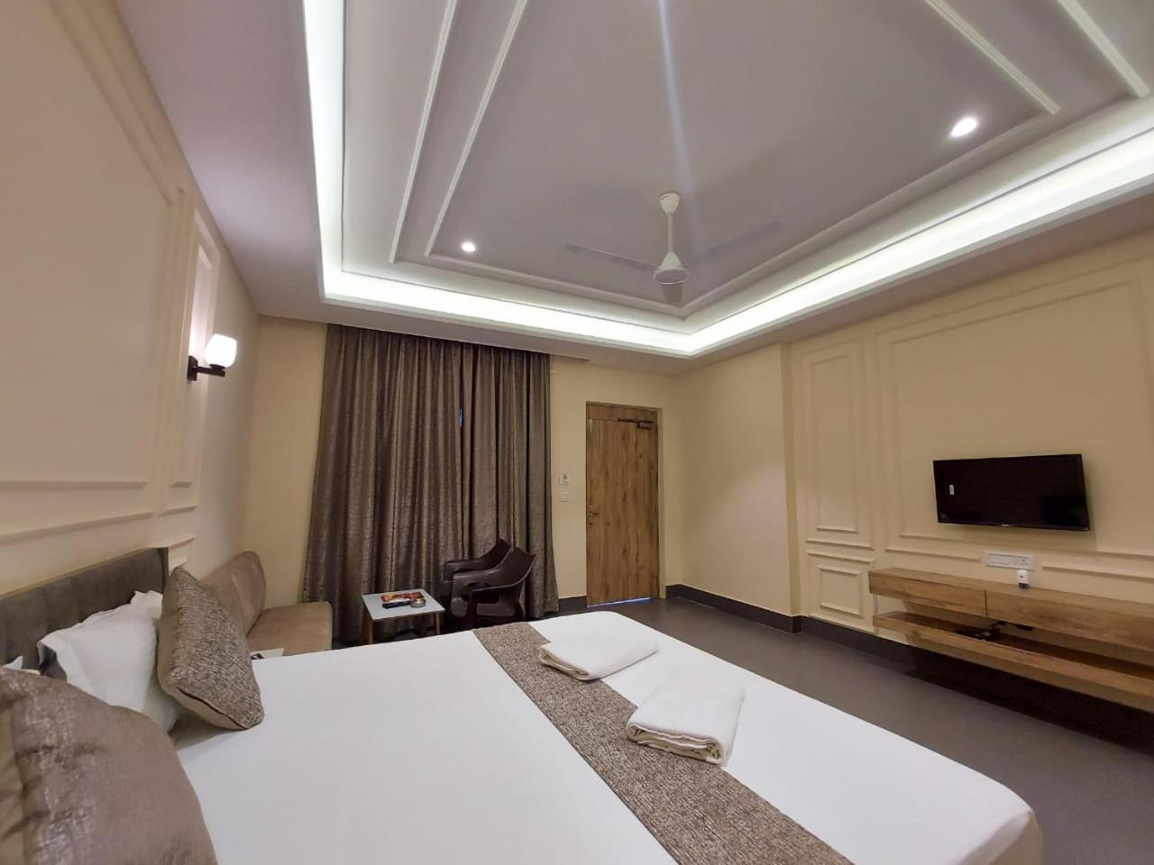 Parth King Beach Resort มันดราโมนี ภายนอก รูปภาพ